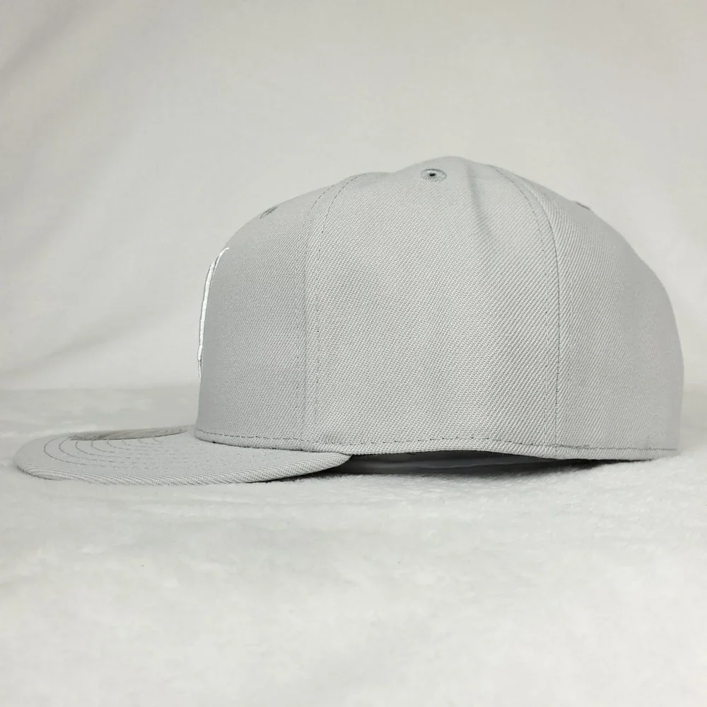 Cleveland Indians Mitchell & Ness MLB‎ Fitted 7 3/4 Liberty Fit Hat Cap Gray NWT